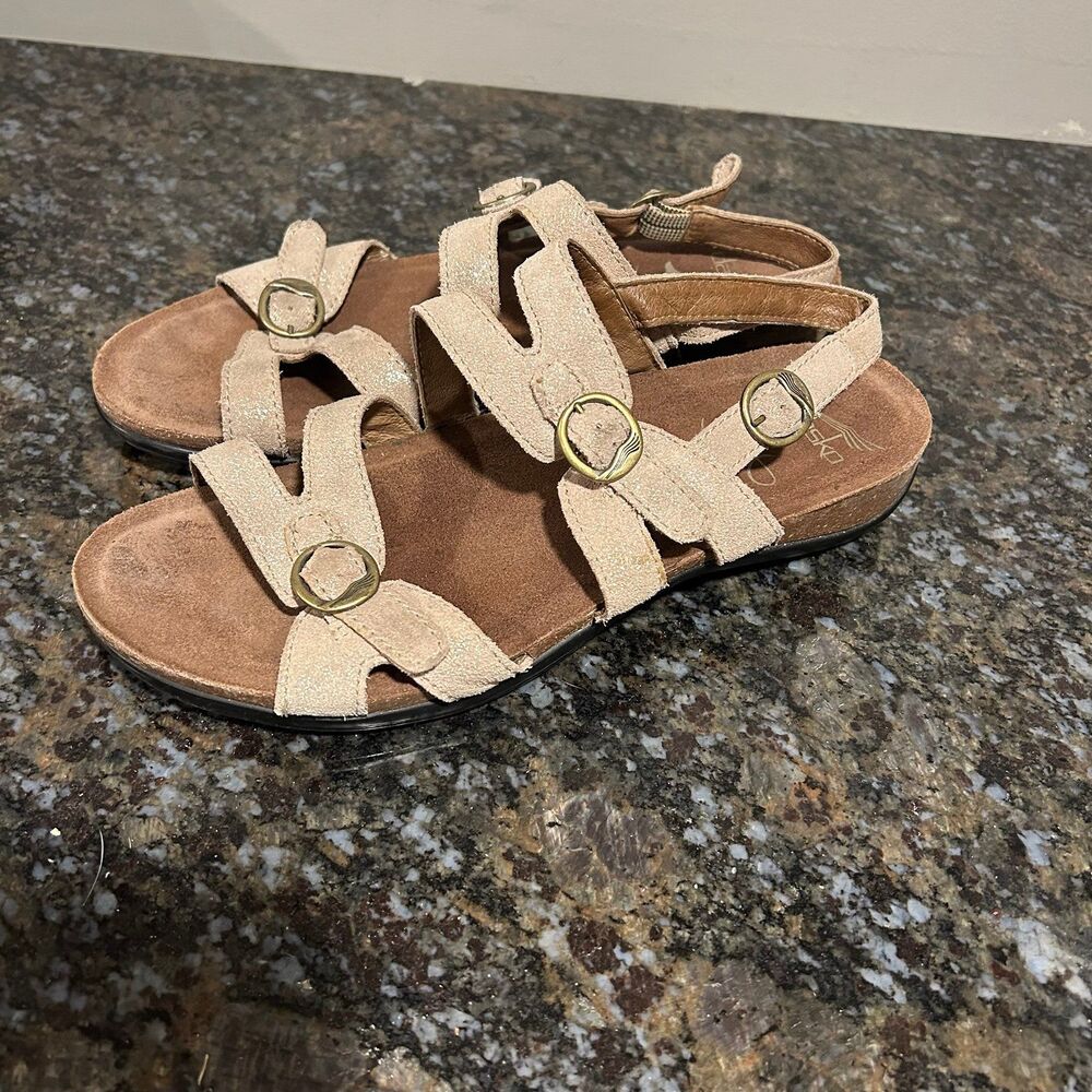 Dansko Jameson Strappy Sandals 39 Cushion Comfort Sparkle Champagne Shoes